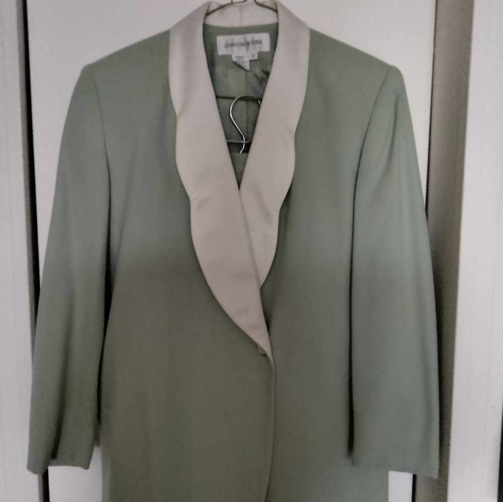 Vintage 2 piece skirt suit size 6